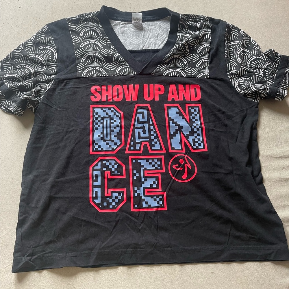 Zumba Show up and Dance Top M